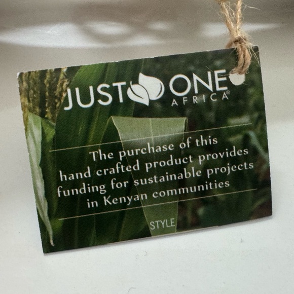 Just one, Africa serving utensils - NWT - Picture 3 of 4